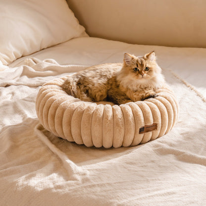 Aspen Fleece Cat & Dog Donut Bed